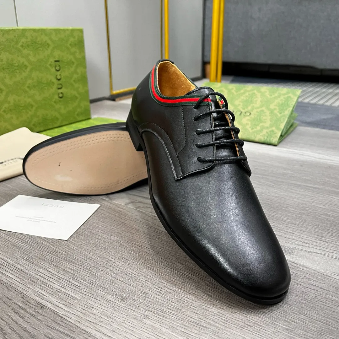Ex-factory price: 480💰-(Gucci) men’s loafers! Genuine molded horsebit, a classic must-have for your shoe cabinet! The feet are particularly delicate! This Gucci original version is a set last, and we are consistent with the counter! Therefore, it is more comfortable in terms of last shape and comfort! Take it to the counter and compare at will! Good shoes are more than just what they make! But grasp the essence from the inside out! Material: Imported first-layer cowhide! Genuine leather outsole imported from Italy, size: 39-44 (38/45 customized, non-refundable)